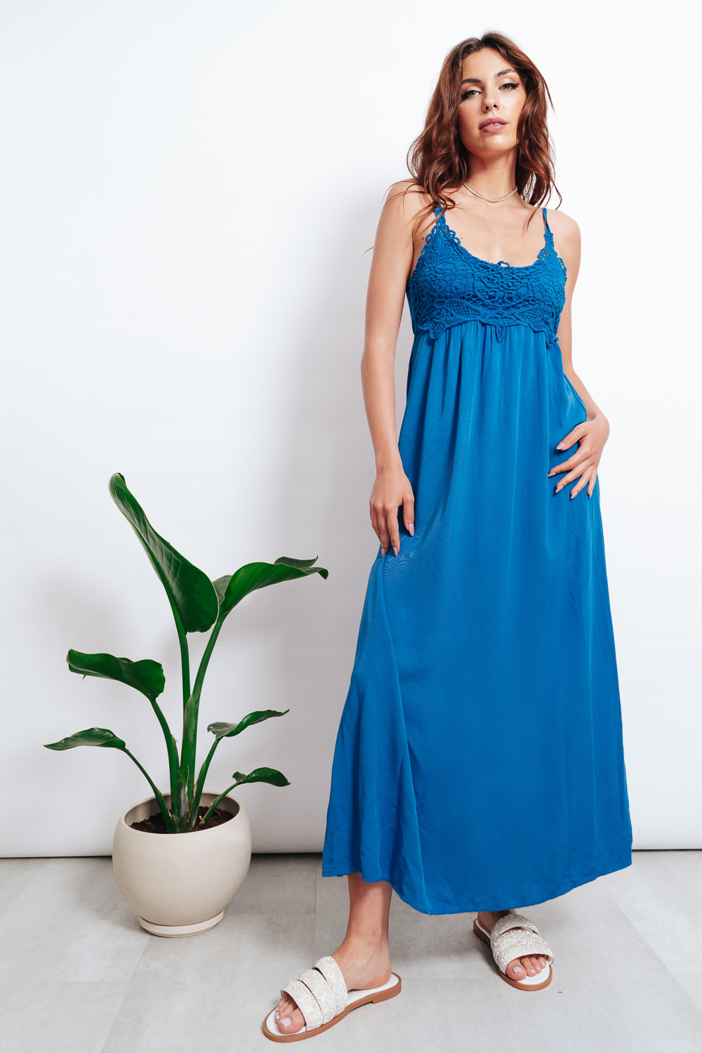 Μπλε Φόρεμα Τιραντάκι με Ιδιαίτερο Σχέδιο στο Μπούστο