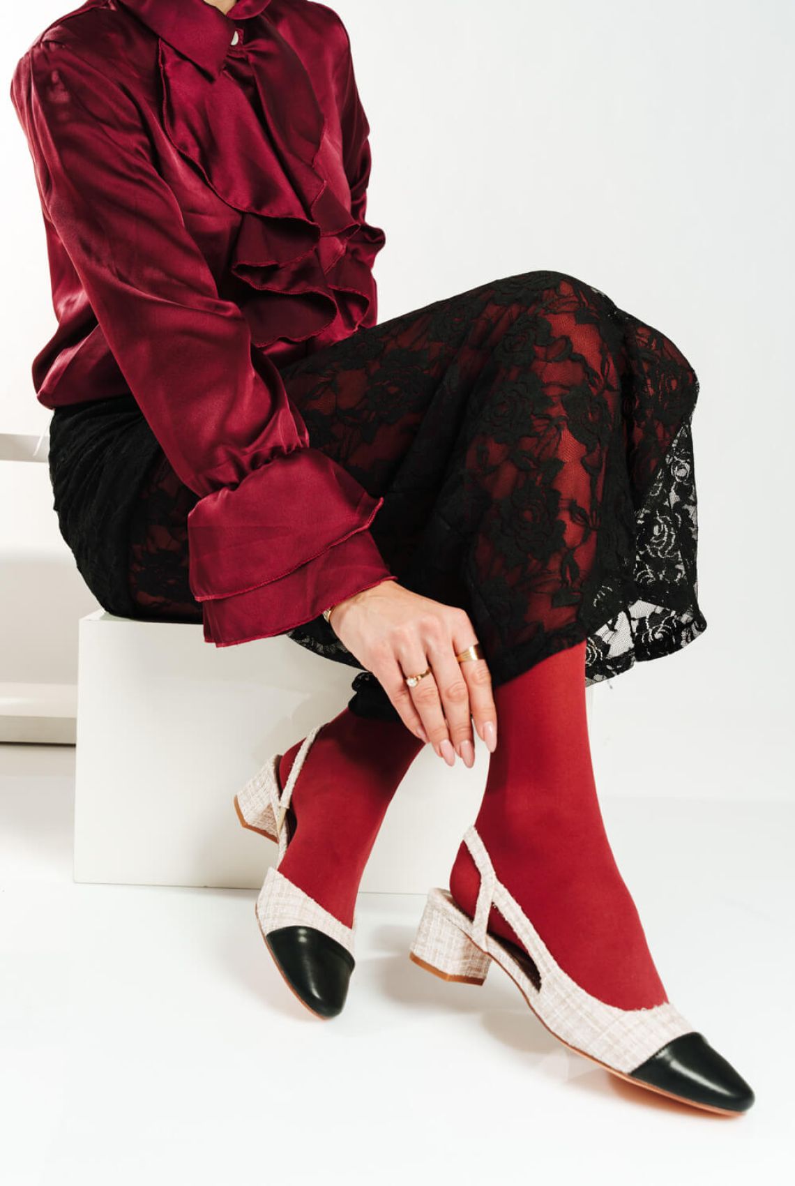 Μπεζ Chic Tweed Flats με Κομψές Λεπτομέρειες - με κόκκινες αποχρώσεις 