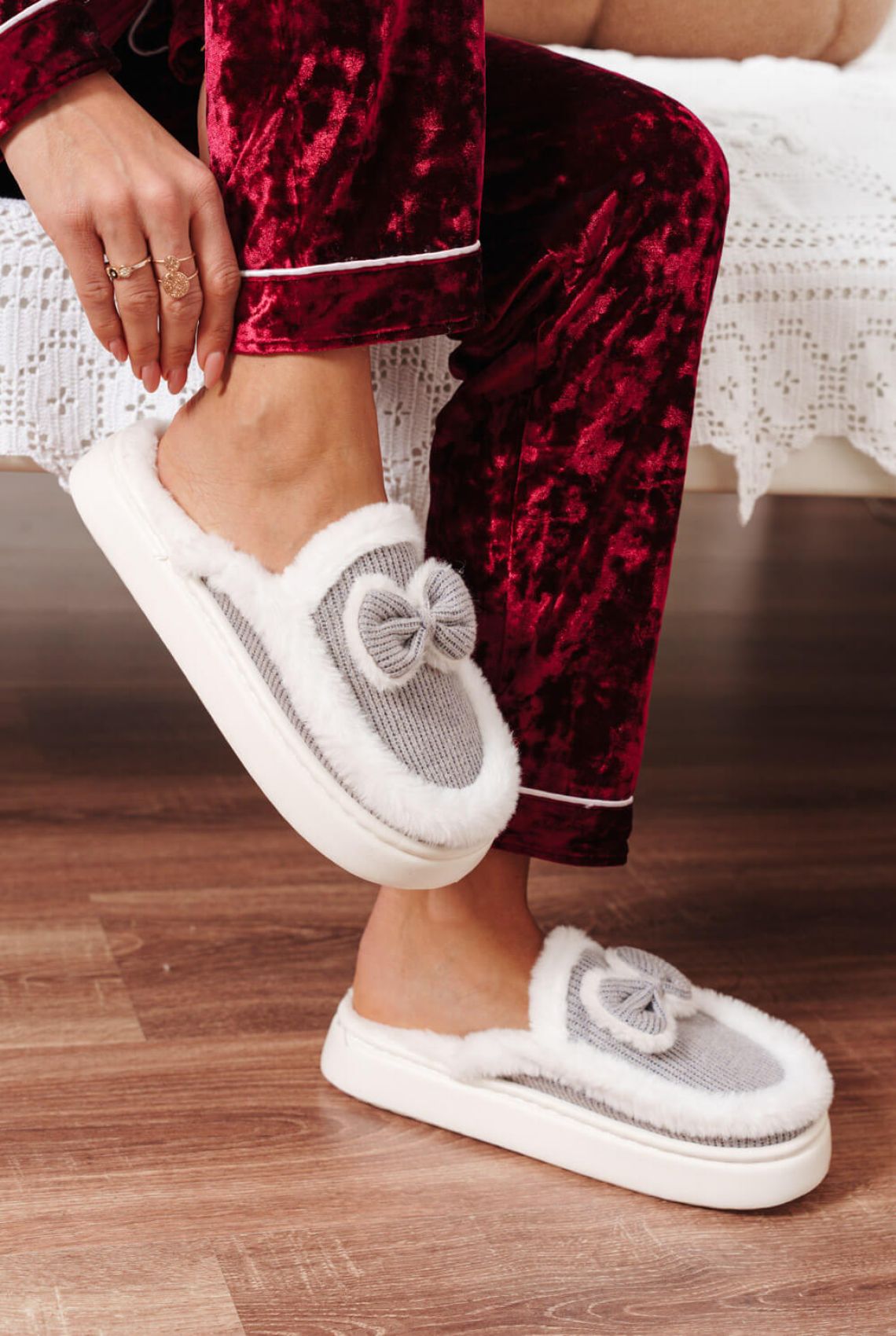 Grey Cozy Bow Slippers for Comfort and Style